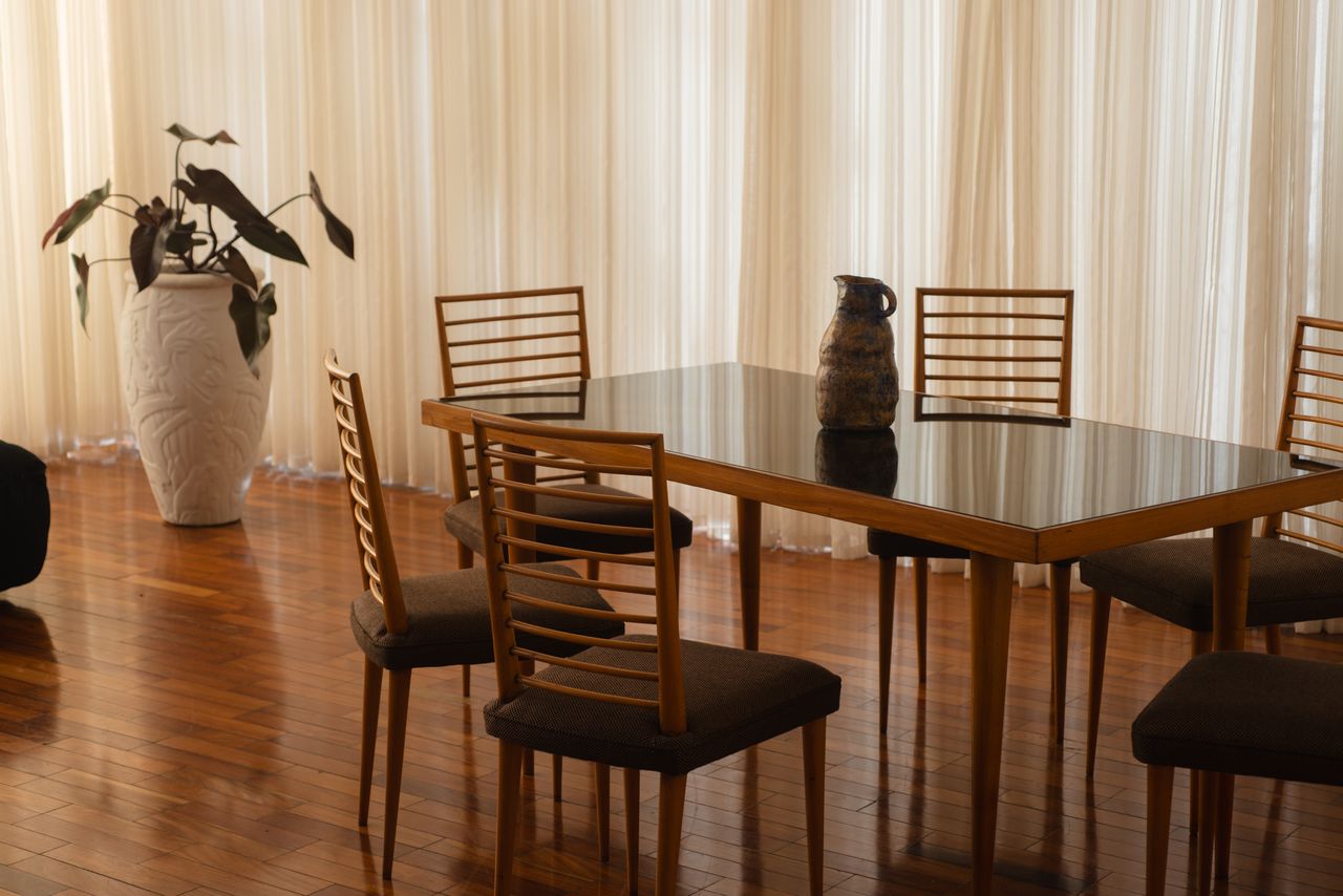 Mesa de jantar, Autor desconhecido